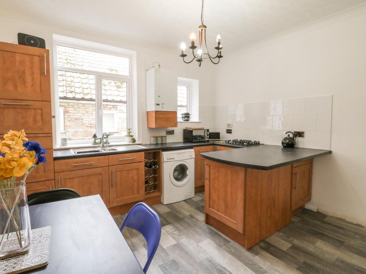 1 Burns Yard Apartment Whitby Ngoại thất bức ảnh