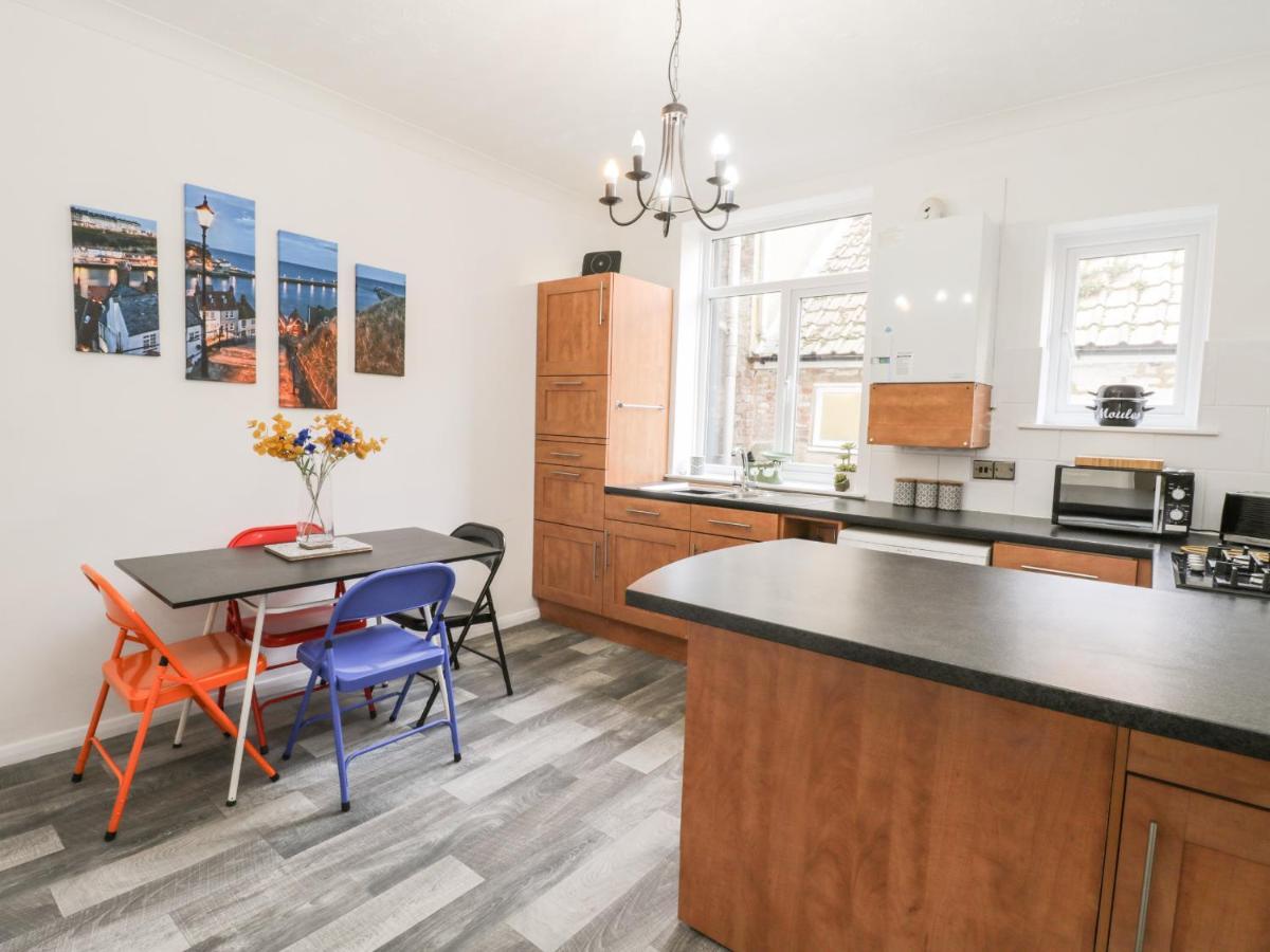 1 Burns Yard Apartment Whitby Ngoại thất bức ảnh
