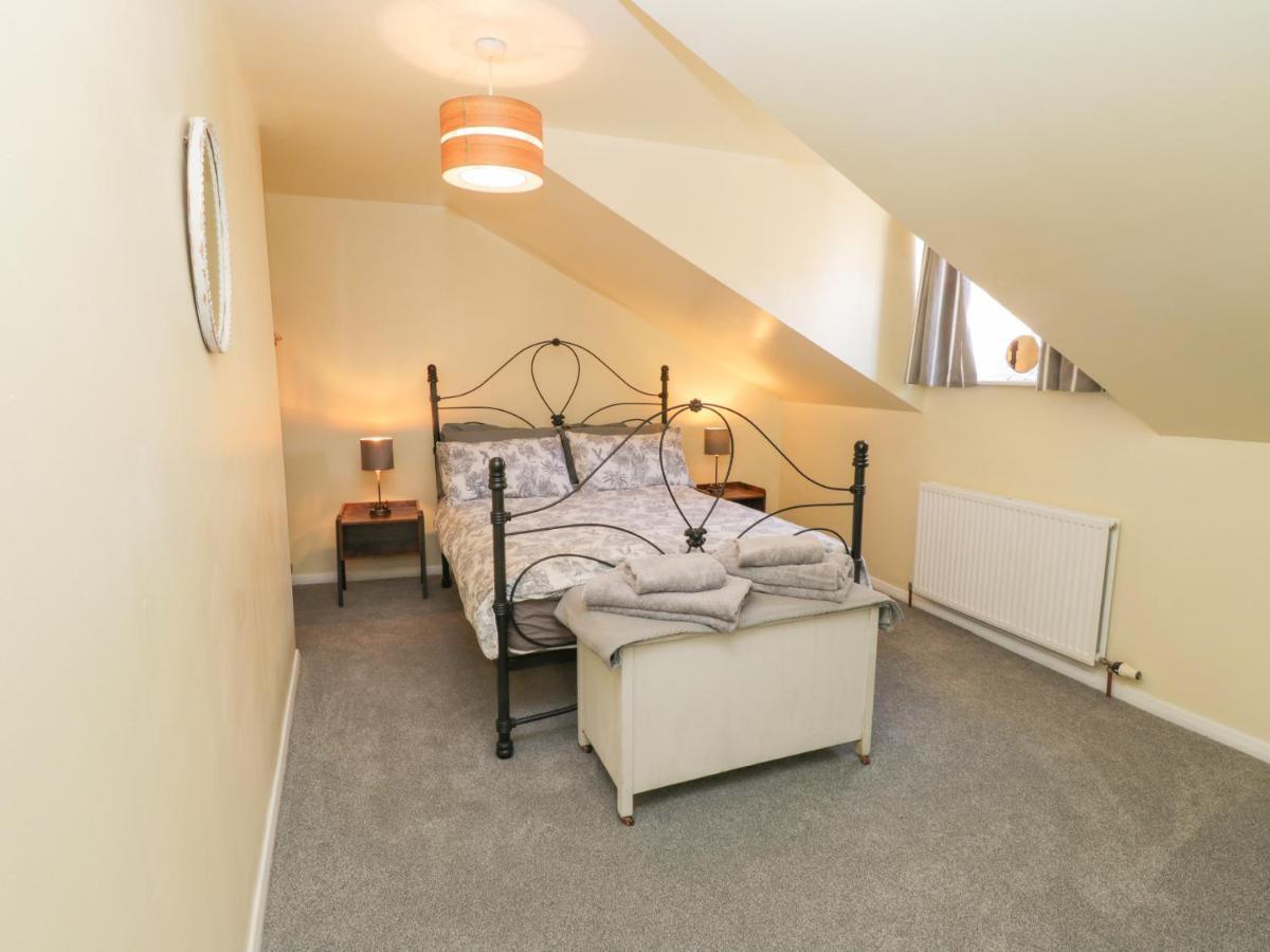 1 Burns Yard Apartment Whitby Ngoại thất bức ảnh