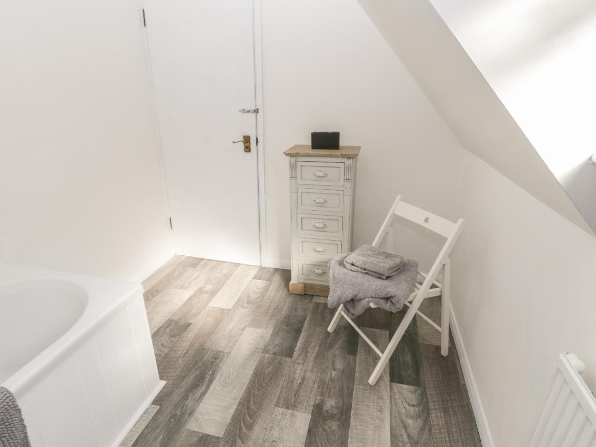 1 Burns Yard Apartment Whitby Ngoại thất bức ảnh